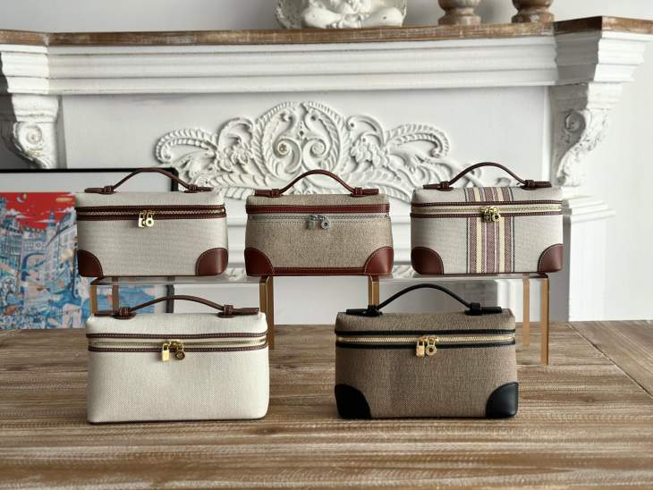 Picture of Loro Piana Handbags _SKUfw231633906fw